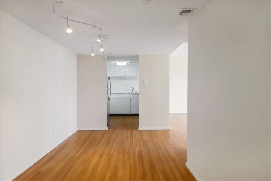 1800 Lavaca St #A508, Austin, TX 78701 - #3