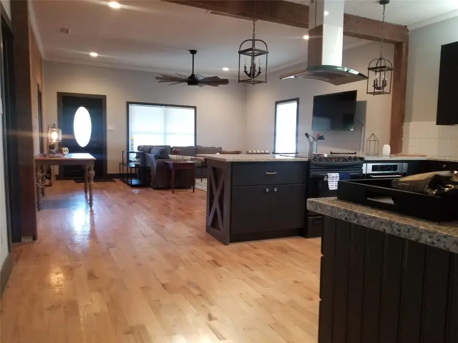 410 E Milam Ave, Round Rock, TX 78664 - #3