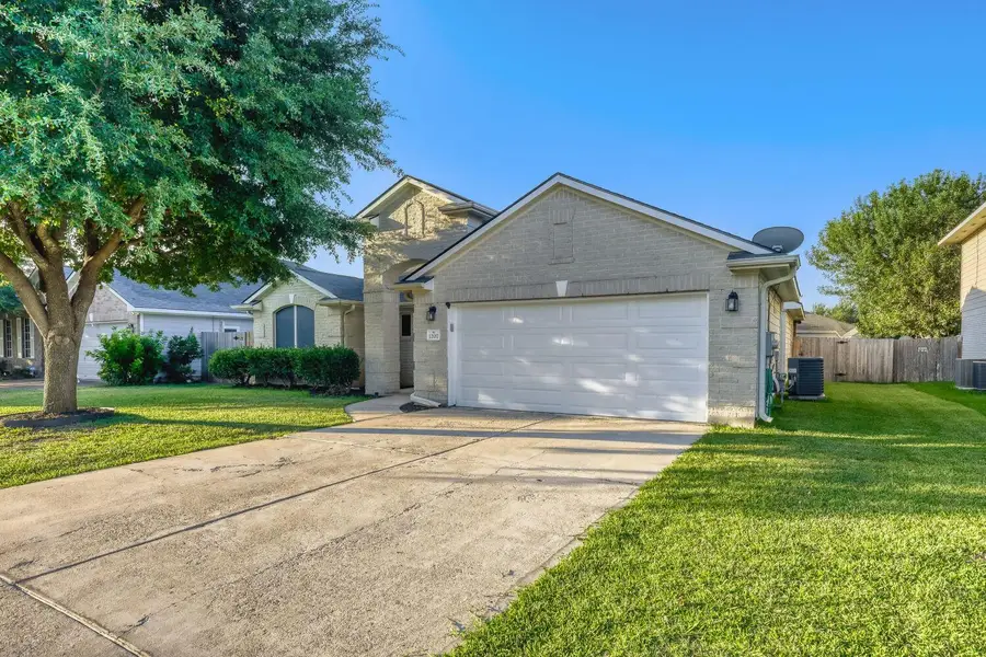1207 Utopia Ln, Hutto, TX 78634 - #2