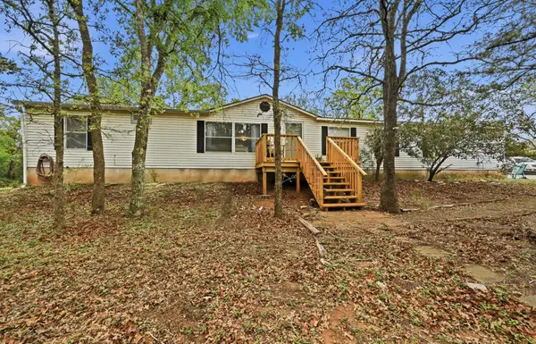 120 Green Mountain Dr, Cedar Creek, TX 78612