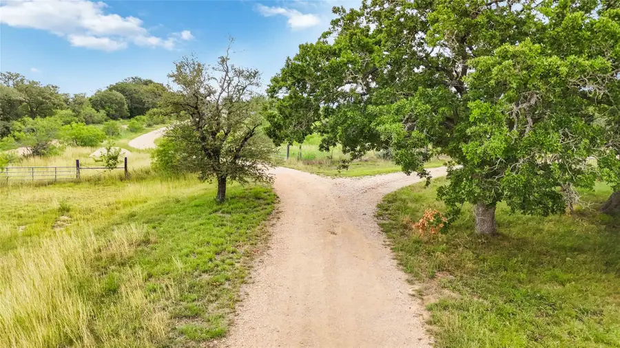 227 Henderson Ln, Lockhart, TX 78644 - #3