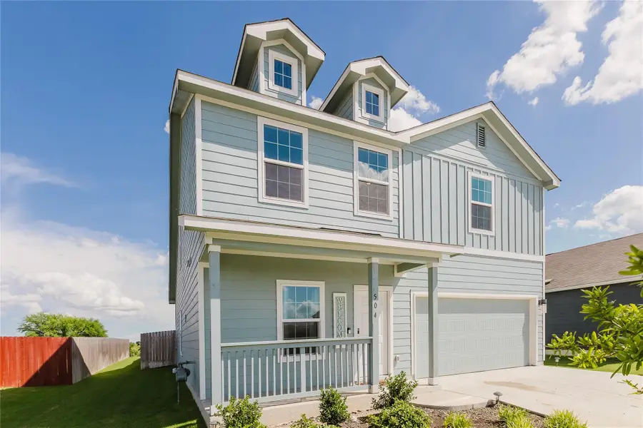 504 N Thunderstorm Ave, Lockhart, TX 78644 - #2