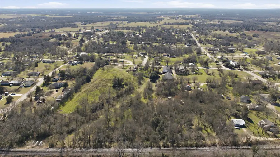 330 Half Ave, Rockdale, TX 76567 - #3