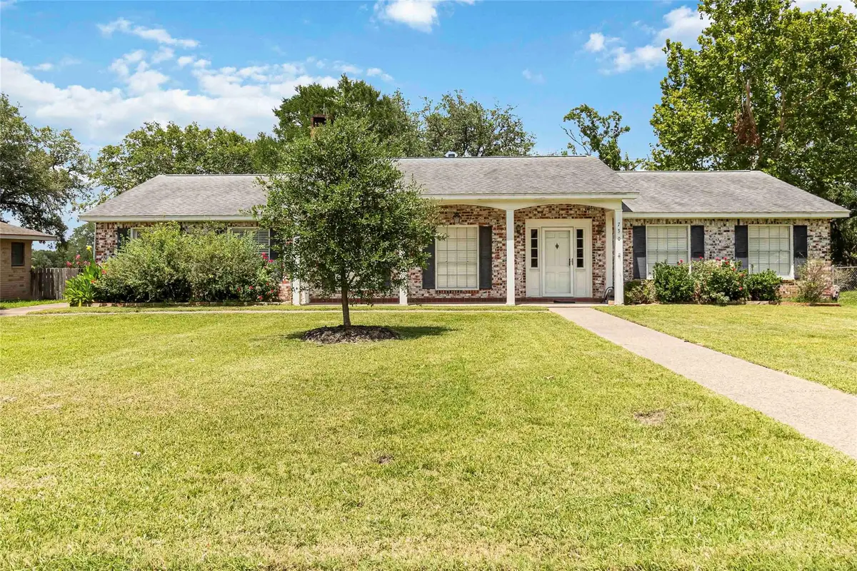 730 Sarah Jo St, La Grange, TX 78945 - #1