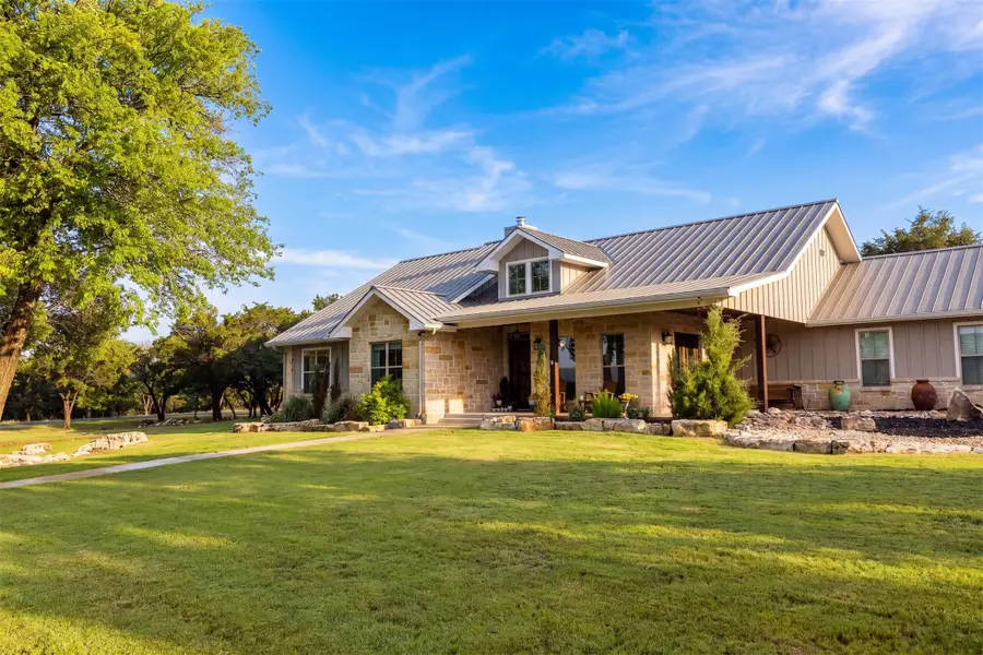 522 S San Juan, Kerrville, TX 78028 - #2