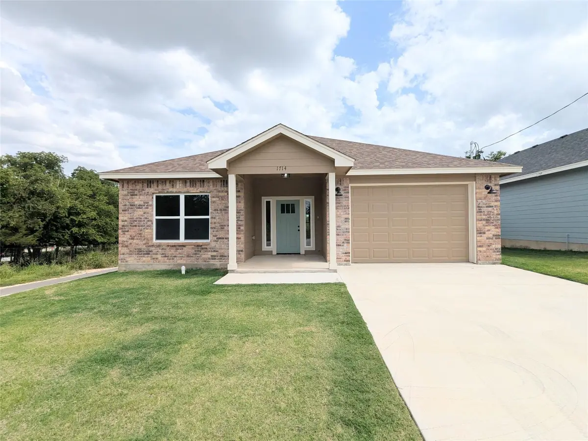 1714 E Avenue G, Lampasas, TX 76550 - Image #1