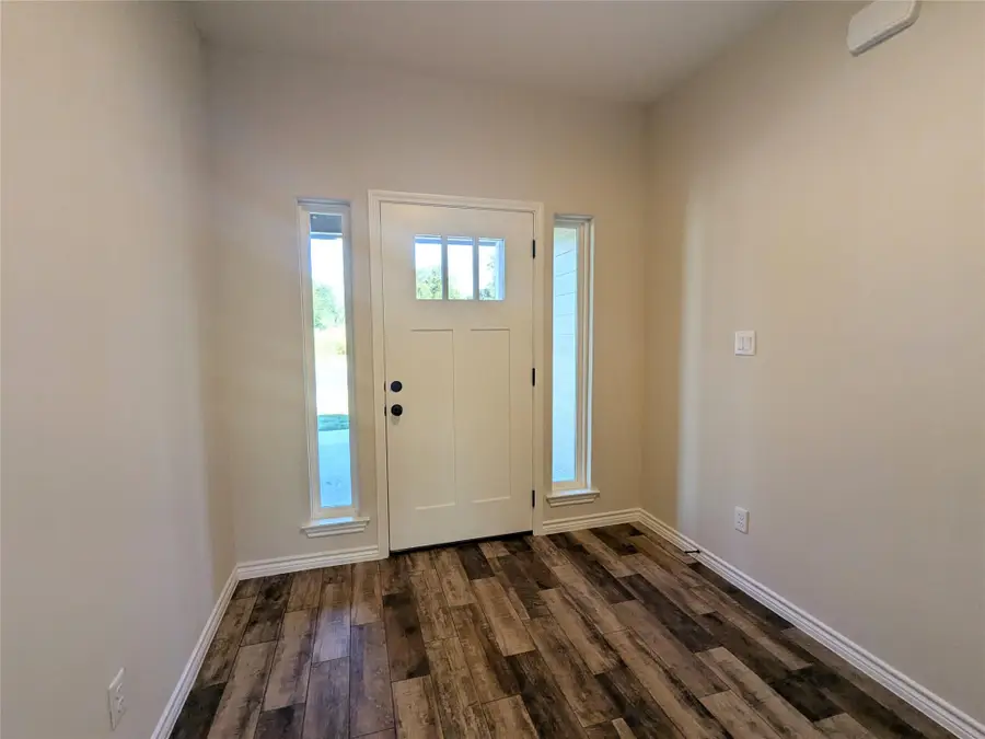 1714 E Avenue G, Lampasas, TX 76550 - Image #2