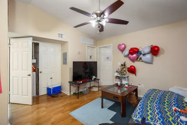 501 W 26th St #304, Austin, TX 78705