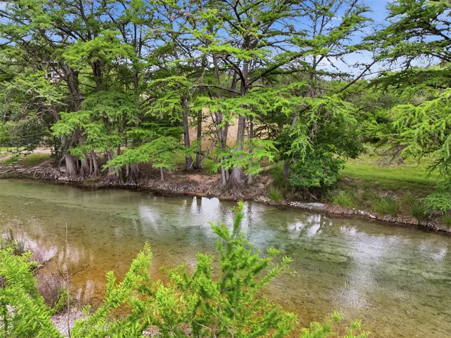 1260 Magers Rd, Concan, TX 78801 - #2