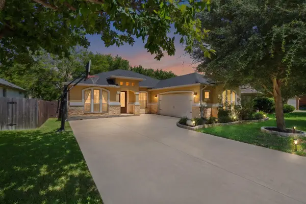 640 Wiltshire Dr, Hutto, TX 78634