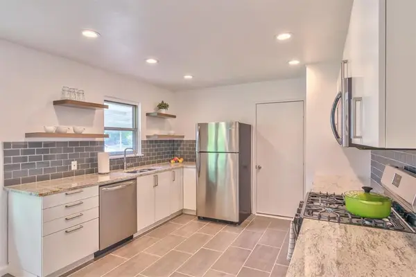 8107 Lazy Ln, Austin, TX 78757