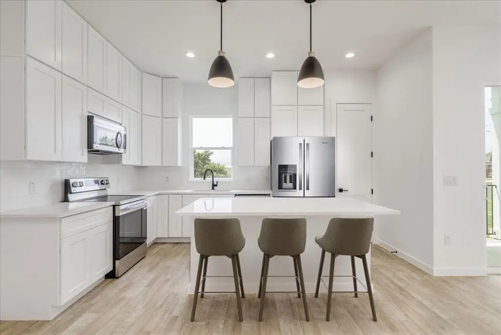 136 Lourdes Ct #B, Dripping Springs, TX 78620 - #1