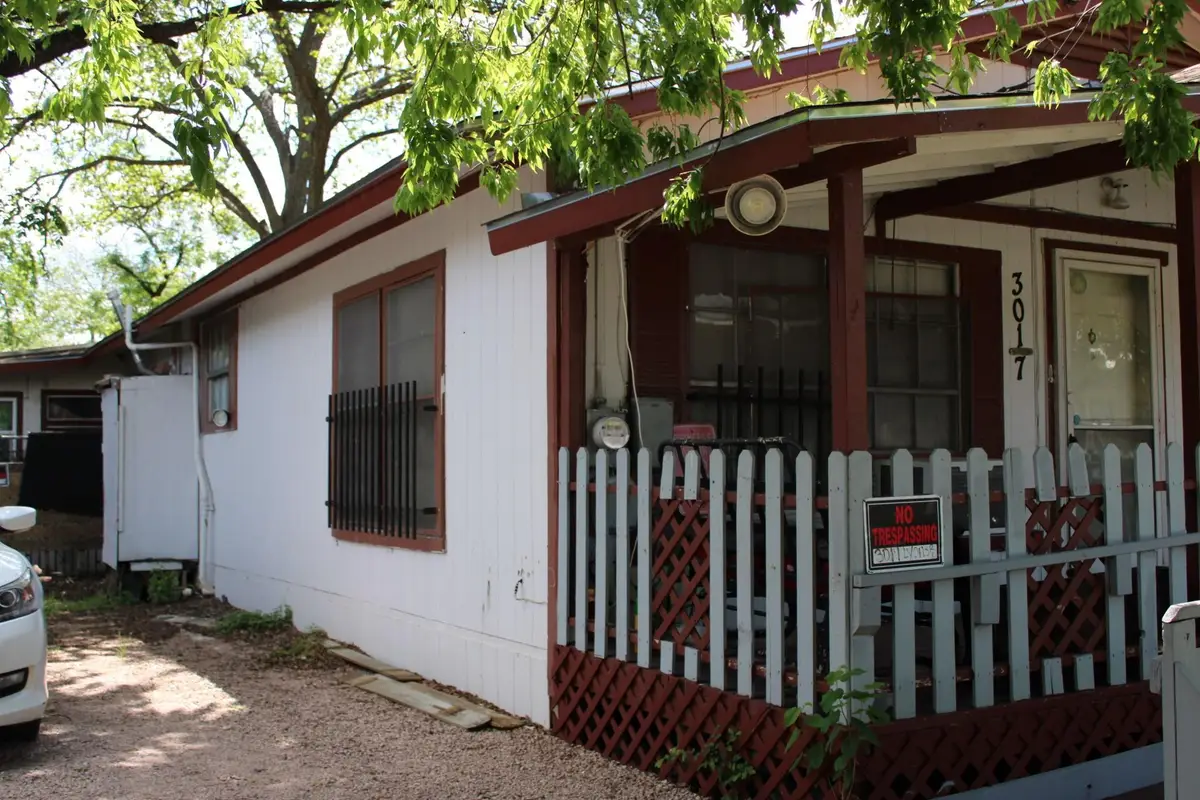 3017 Lyons Rd, Austin, TX 78702 - #1