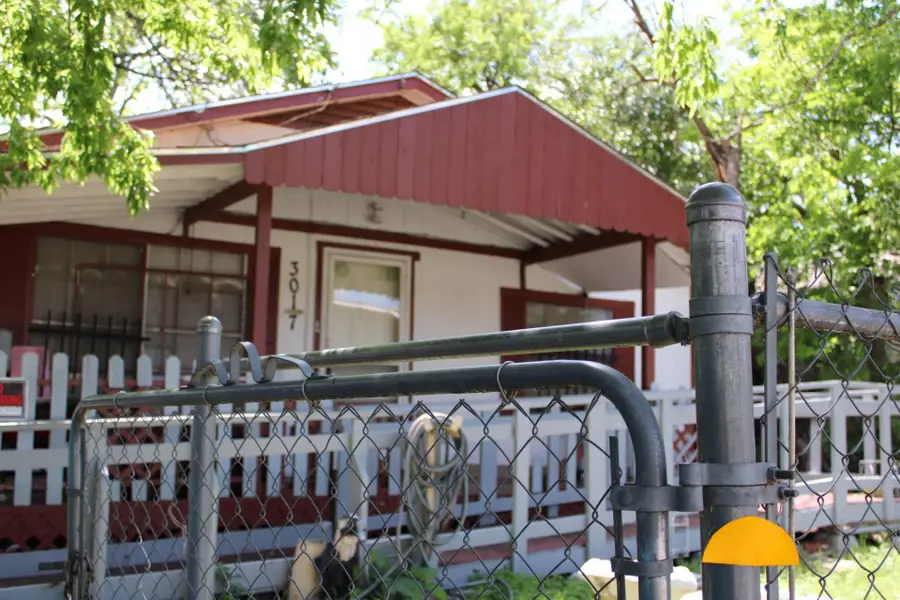 3017 Lyons Rd, Austin, TX 78702 - #2