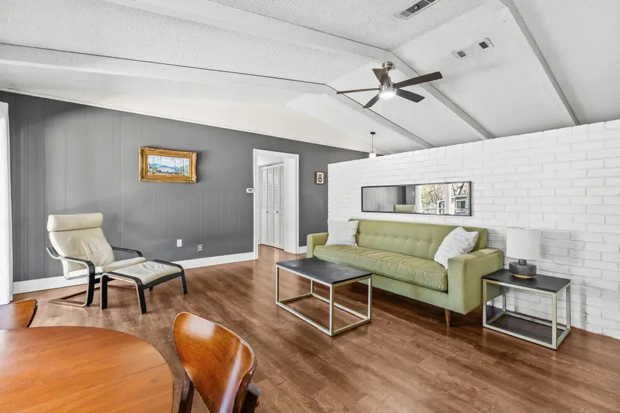 1906 Parkside Ln, Austin, TX 78745 - Image #2