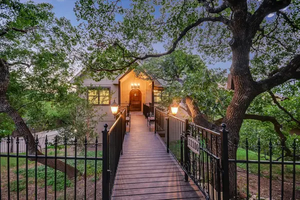11100 Hill Dr, Leander, TX 78641