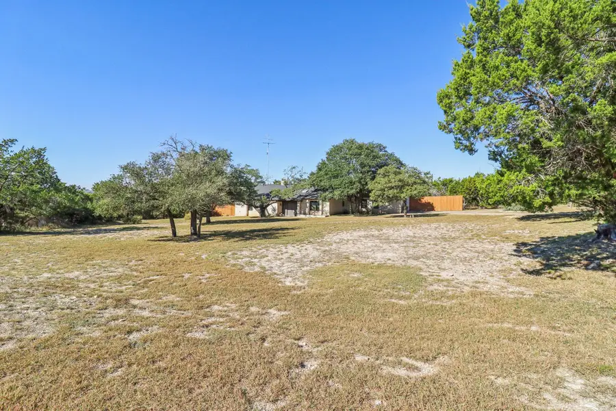 205 Northwood Hills Dr Dr, Fredericksburg, TX 78624 - Image #2