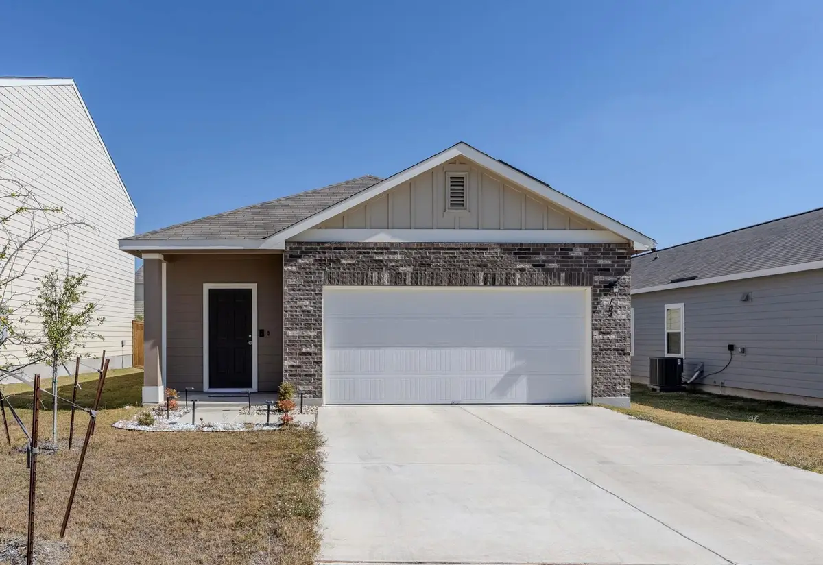 104 Enforcer Loop, Jarrell, TX 76537 - Image #1