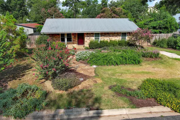 1108 Haysel St, Bastrop, TX 78602