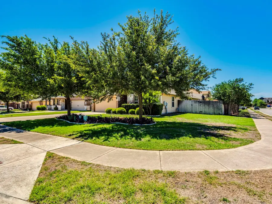 101 Beargrass Dr, Kyle, TX 78640 - #2