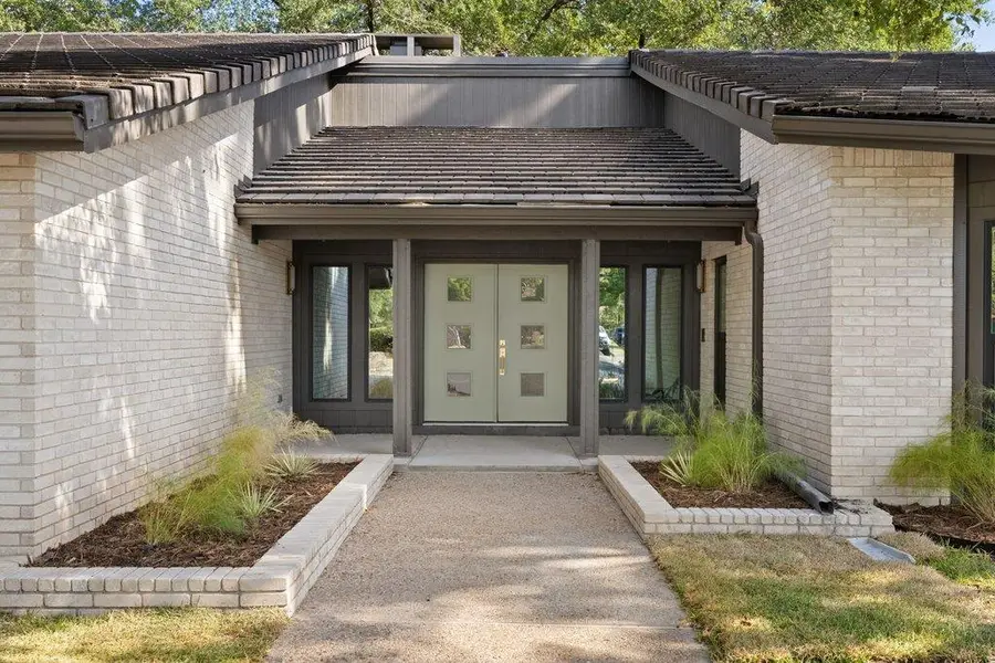 10707 Pinehurst Dr, Austin, TX 78747 - #2