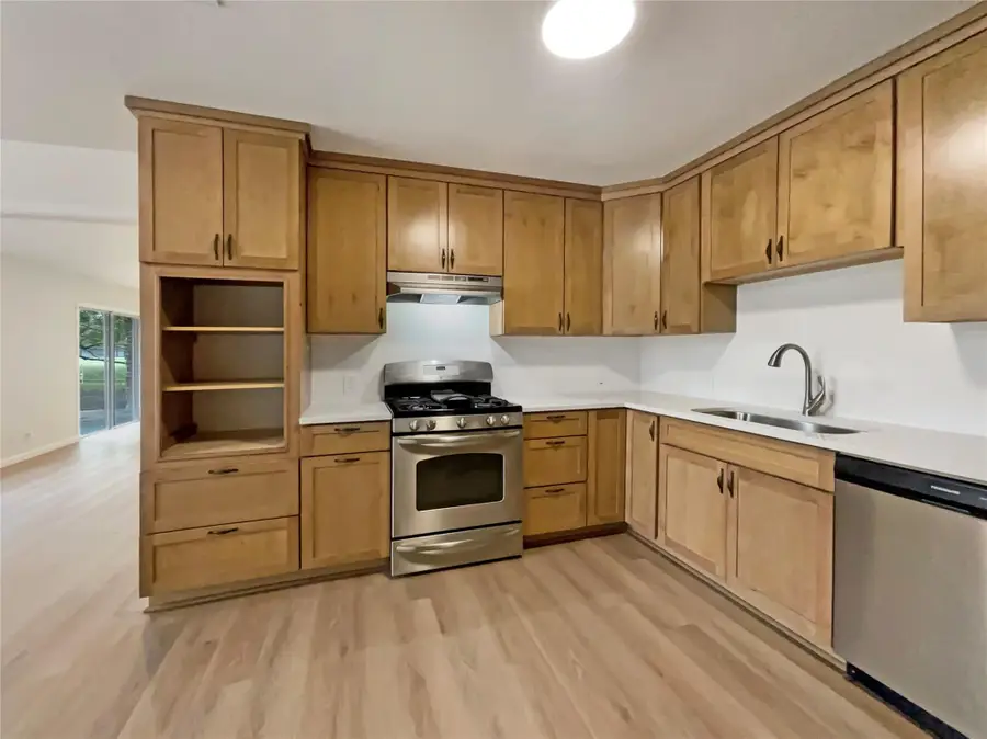 6805 Crystalbrook Dr, Austin, TX 78724 - Image #2