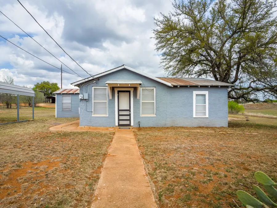 509 E Austin St, Llano, TX 78643 - Image #3