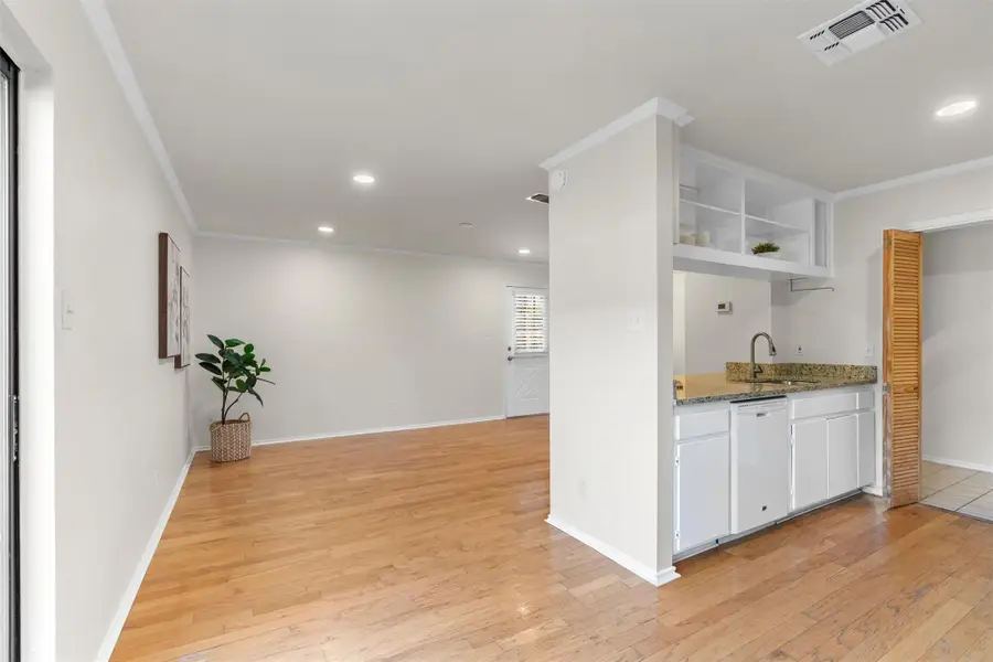 900 Taulbee Ln #109, Austin, TX 78757 - #3