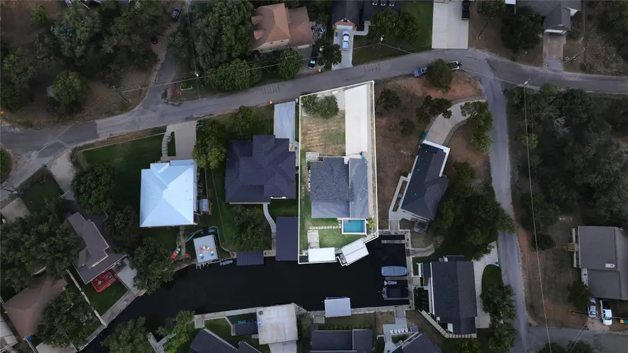 303 Robin Hood Ln, Granite Shoals, TX 78654 - Image #3