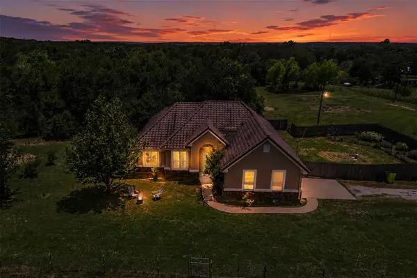 437 Balch Rd, Elgin, TX 78621