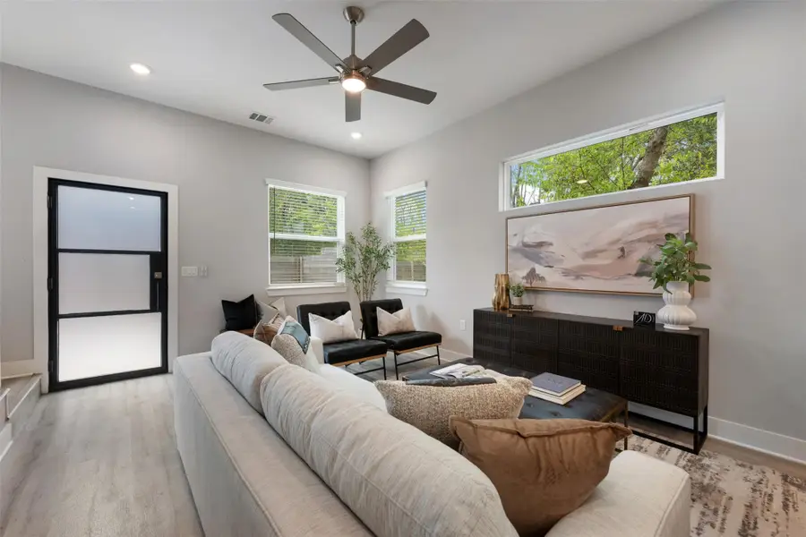 1104 Begonia Ter #2, Austin, TX 78741 - Image #3