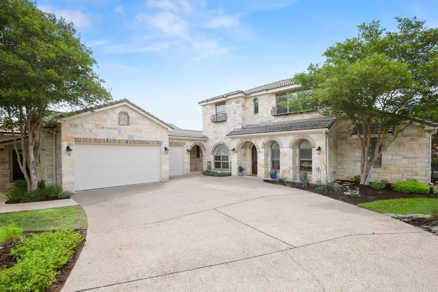 19 Swiftwater Trl, The Hills, TX 78738 - #3