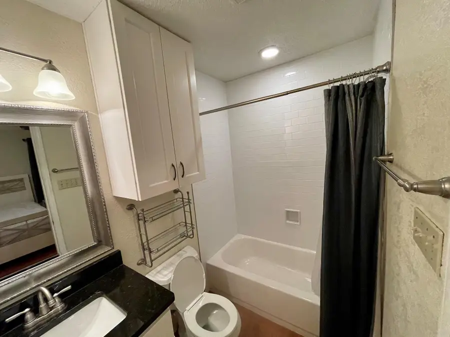 10003 Parliament House Rd, Austin, TX 78729 - Image #3