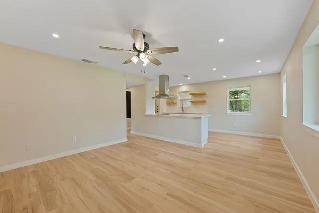212 Cool Water Dr, Bastrop, TX 78602 - #2