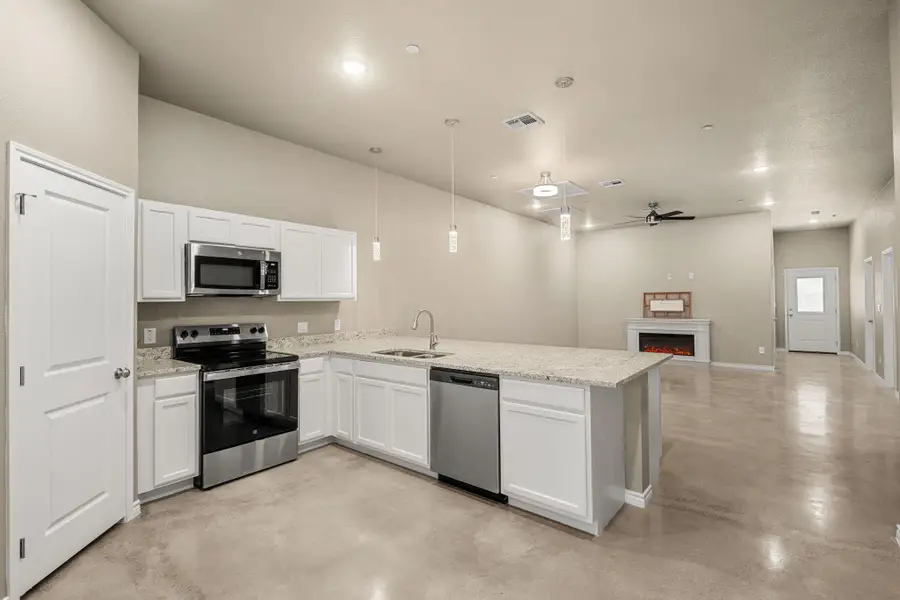 408 W Avenue C, Copperas Cove, TX 76522 - #3