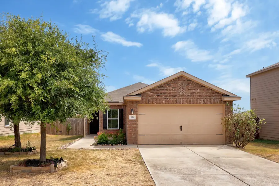 228 Millers Loop, Jarrell, TX 76537 - #3