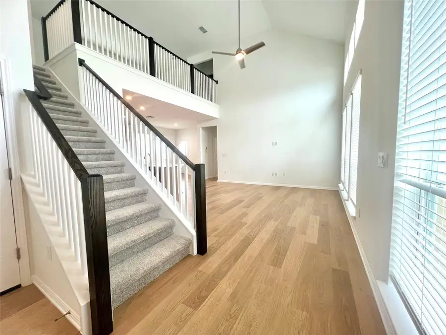 310 Young St, Buda, TX 78610 - #2