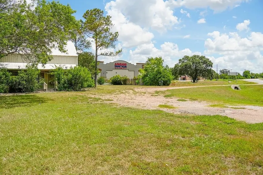 1400 Fm 609 Rd, Flatonia, TX 78941 - Image #2