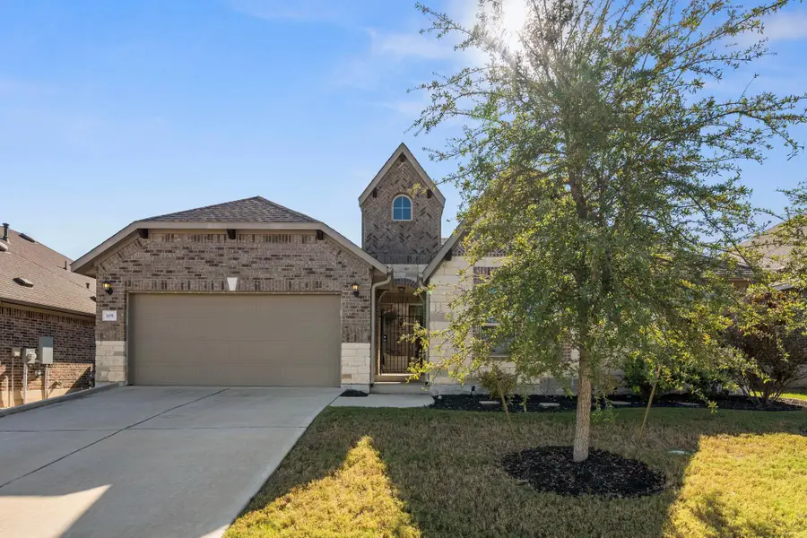 105 W Highfield St, Hutto, TX 78634 - #2