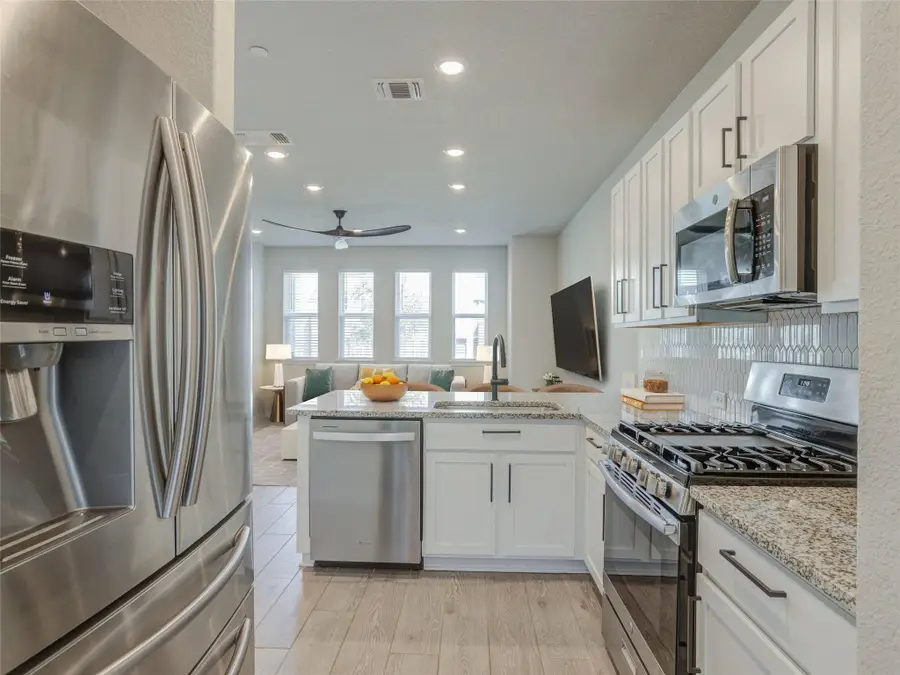 9015 Cattle Baron Path #502, Austin, TX 78747 - Image #2