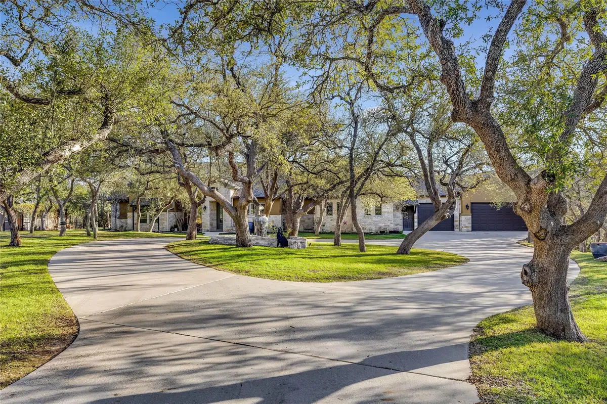 335 Beulah Ln, Dripping Springs, TX 78620 - #1