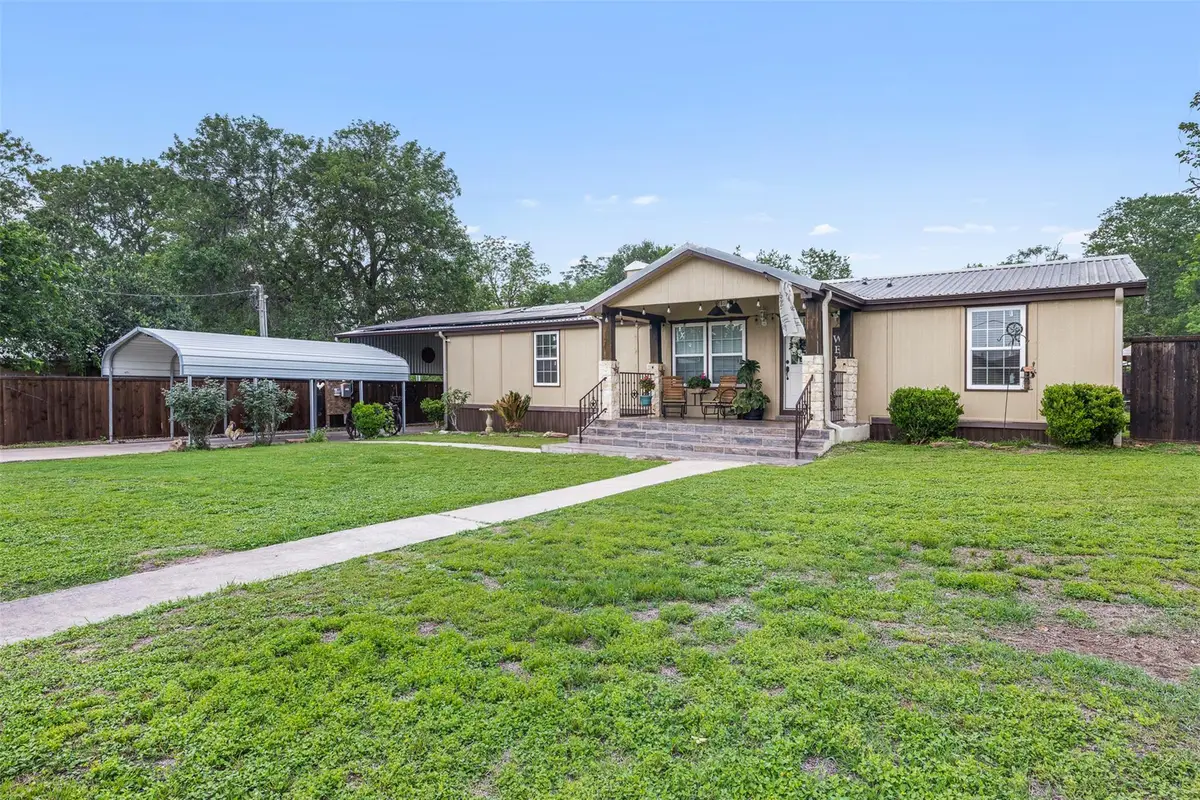 857 E Guadalupe St, La Grange, TX 78945 - #1