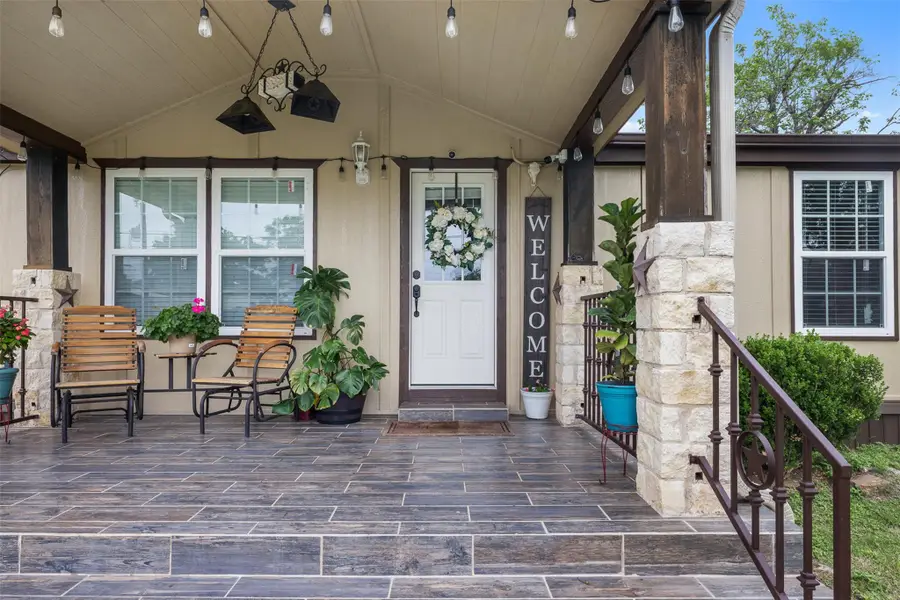 857 E Guadalupe St, La Grange, TX 78945 - #3