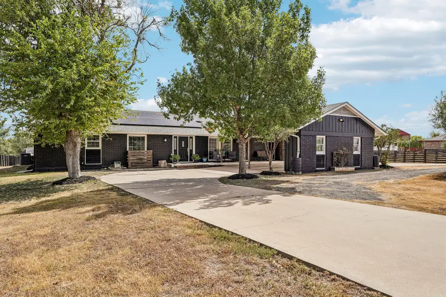 140 Family Cir, Hutto, TX 78634 - #2