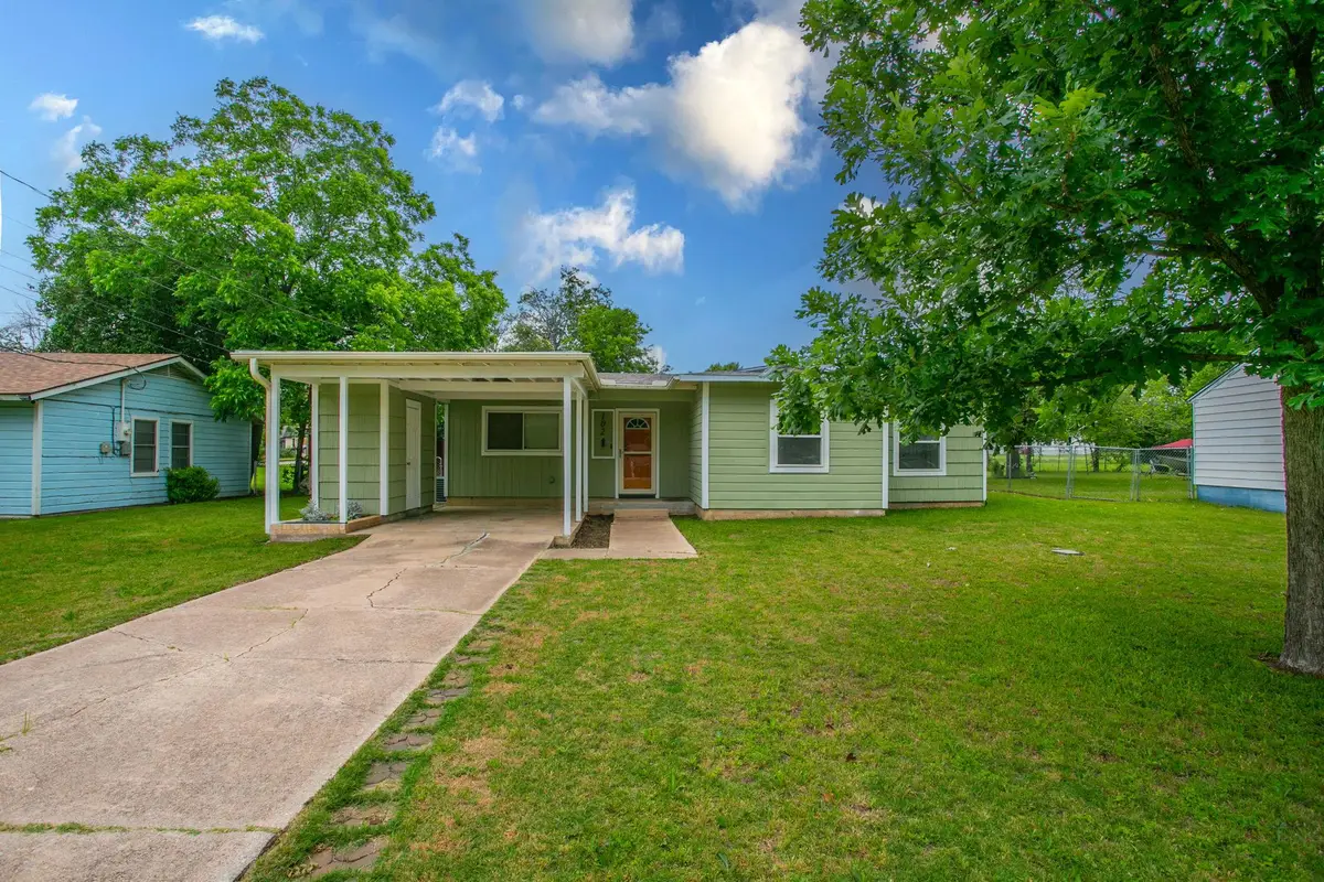 102 Circle Dr, Belton, TX 76513 - #1