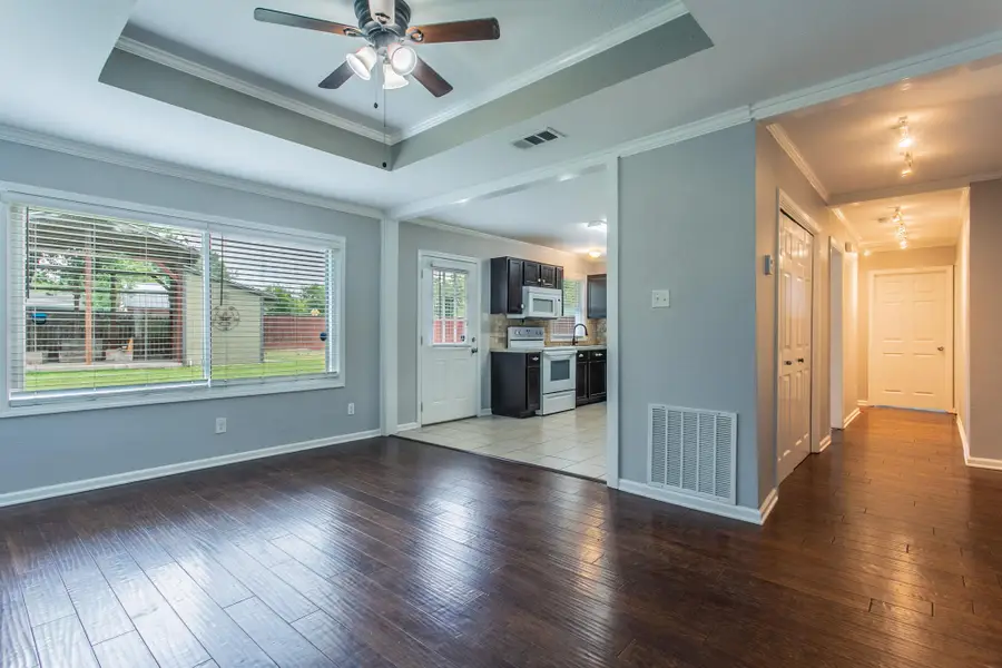102 Circle Dr, Belton, TX 76513 - #3