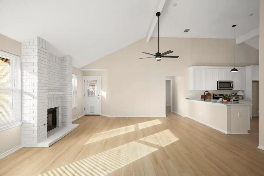 909 Clearwater Trl, Round Rock, TX 78664 - Image #3