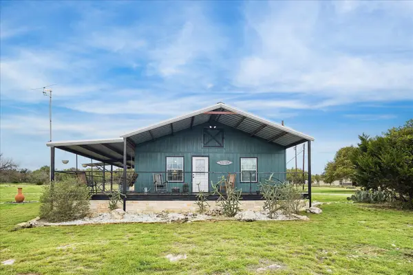 129 N Rolling Oaks Ln, Harper, TX 78631