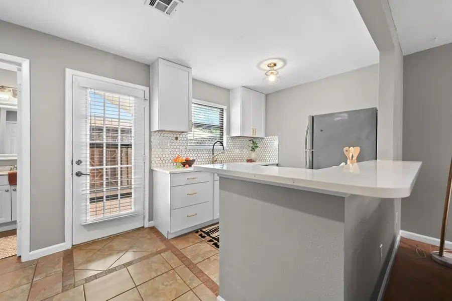 8400 Jamestown Dr #332, Austin, TX 78758 - #3