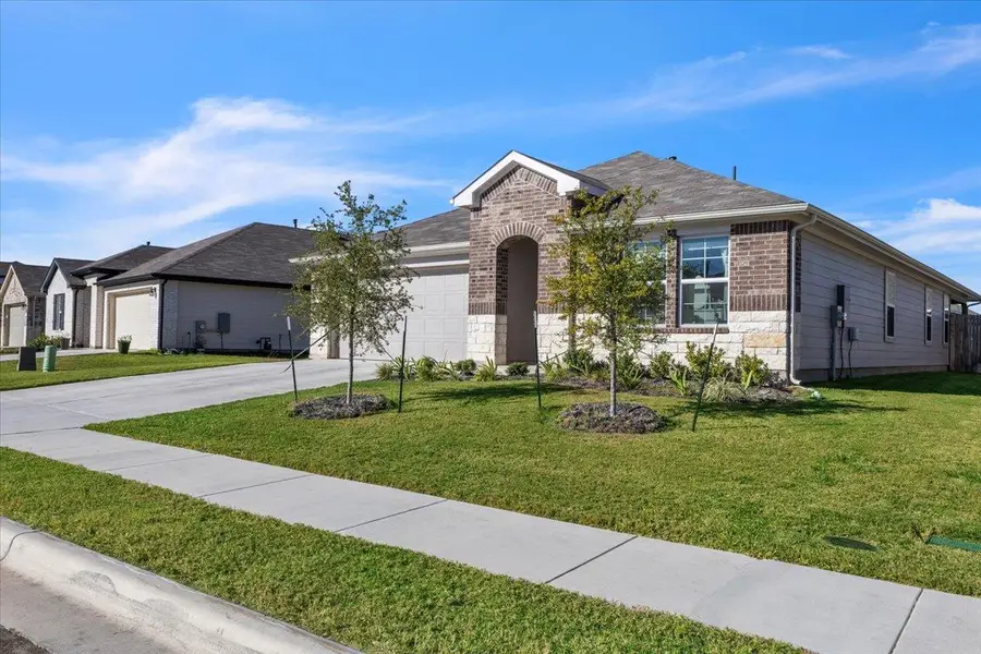 13800 Dismuke Dr, Manor, TX 78653 - Image #2